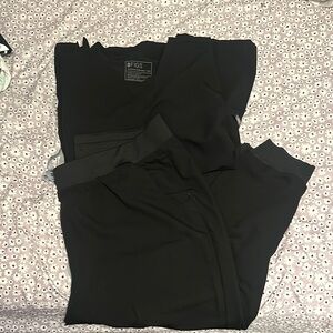 Figs Black Scrub Set